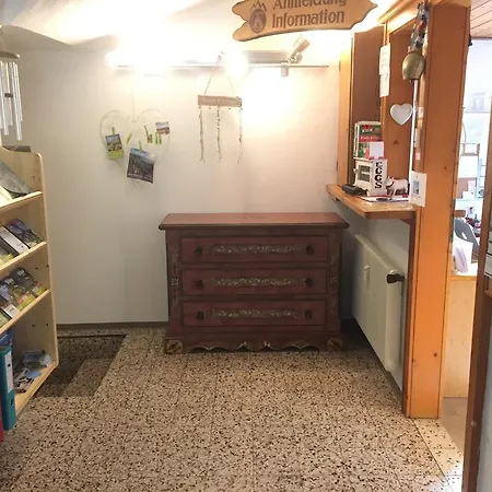Fruehstueckspension Gsenger רמסאו אם דכשטיין